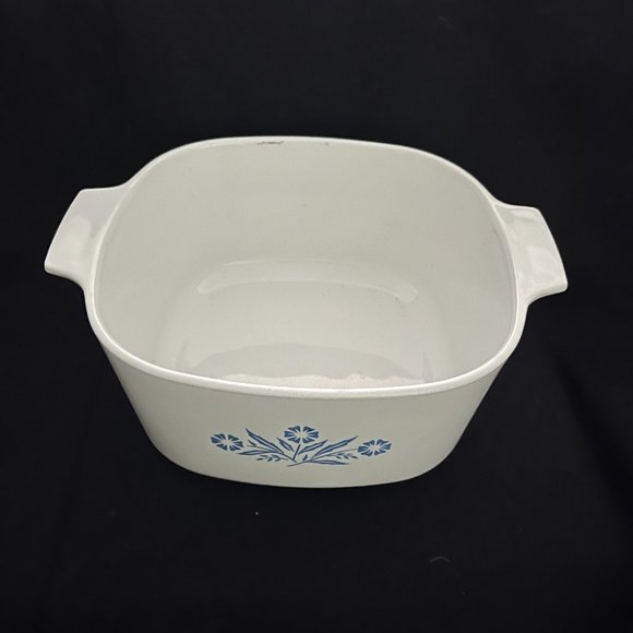 Vintage CorningWare ‘Cornflower’ Deep Casserole Dish - Picture 2 of 5
